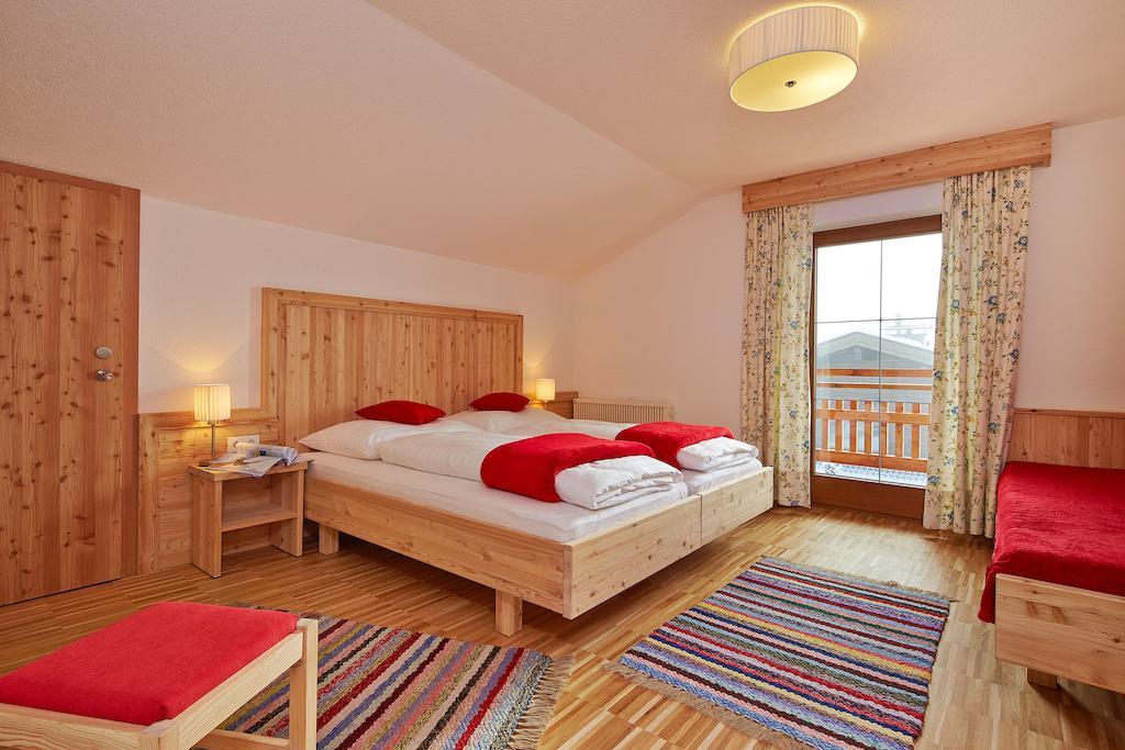 Ferienwohnung am Sonnhof Längenfeld Zimmer foto
